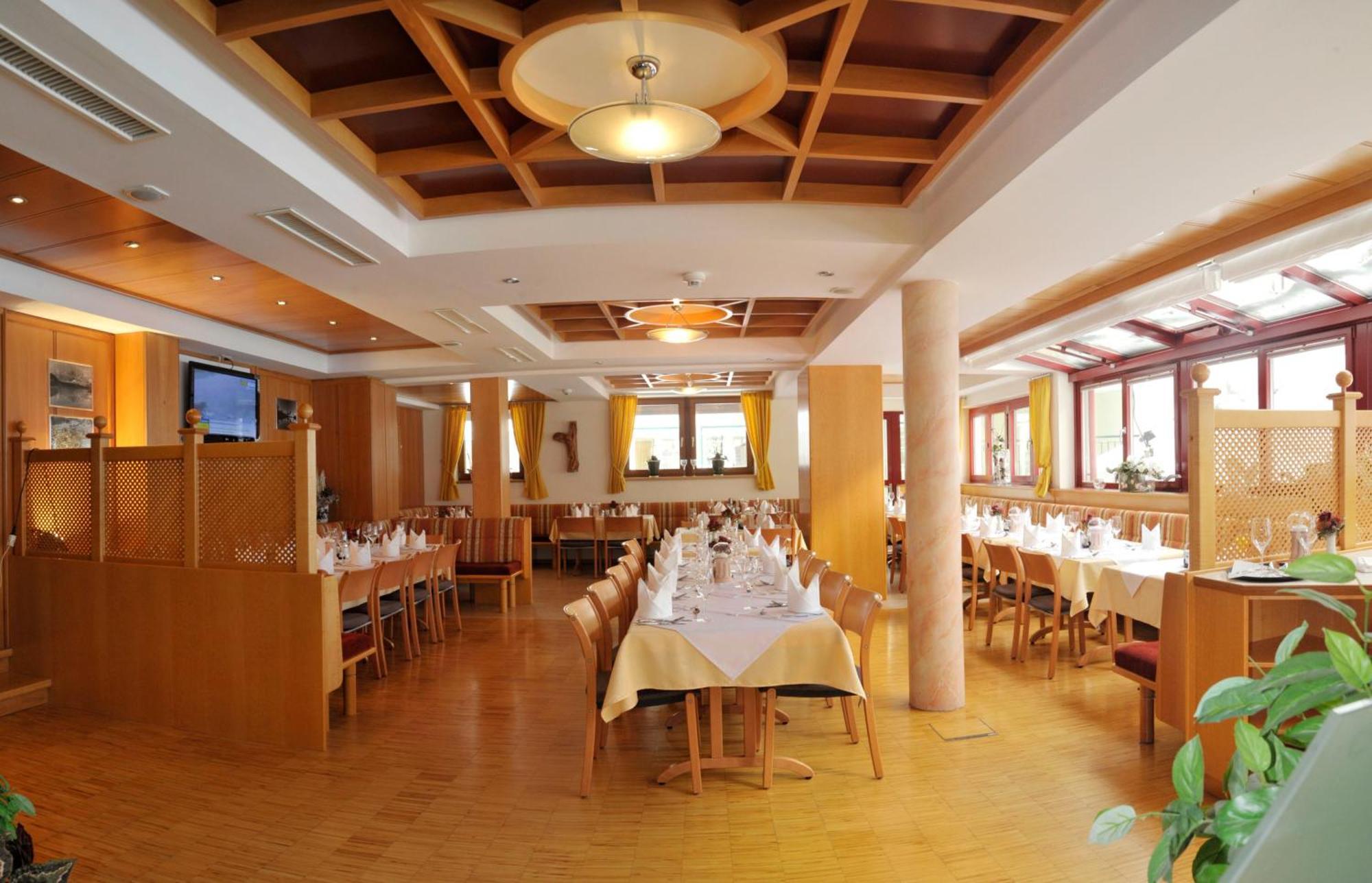 Panoramahotel Guertl Haus im Ennstal Eksteriør bilde