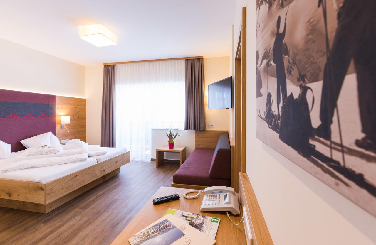 Panoramahotel Guertl Haus im Ennstal Eksteriør bilde